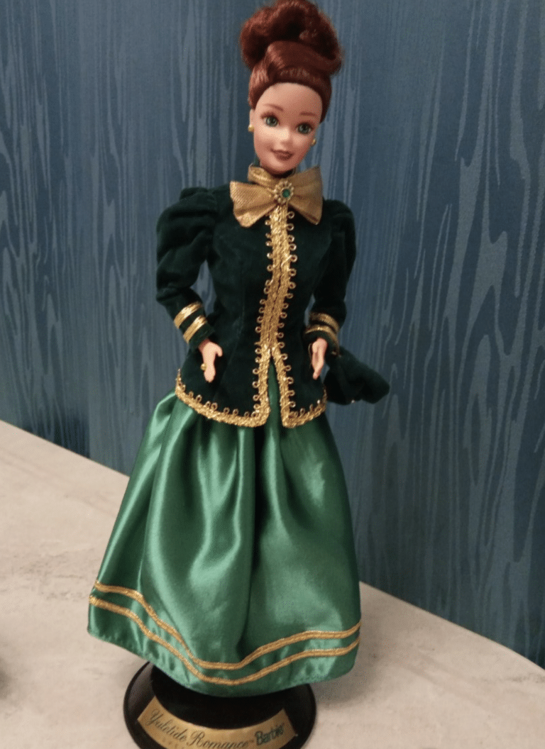 yuletide romance barbie 1996