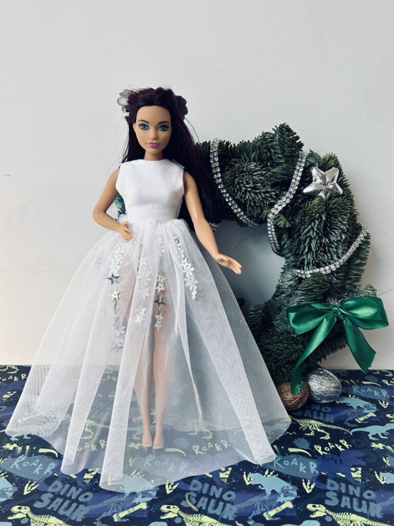Świąteczny strój Barbie